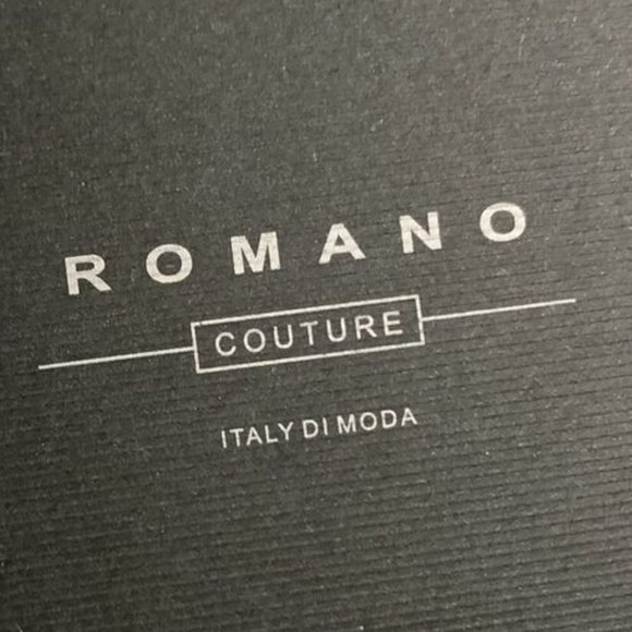 New ROMANO COUTURE Boy's Suit Size 2 Khaki Pinstripe NWT Boutique - Picture 2 of 5